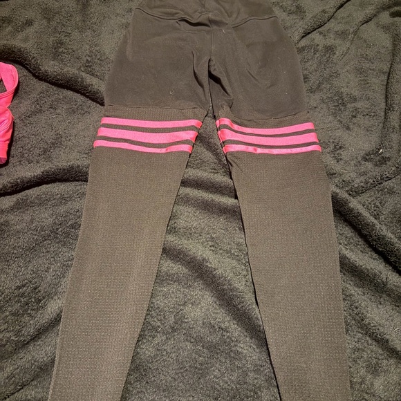 Bombshell Sportswear Neon Pink Sports bra and legging set - Picture 4 of 10